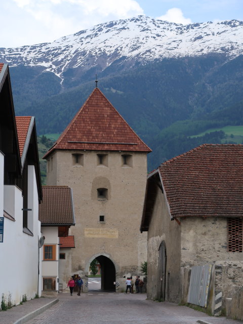 Schludernser Tor in Glurns, 907 m (20. Mai)