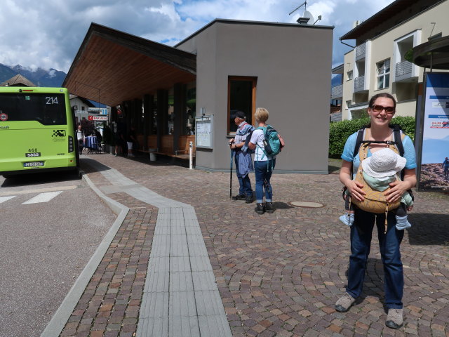 Busbahnhof in Lana, 310 m (22. Mai)