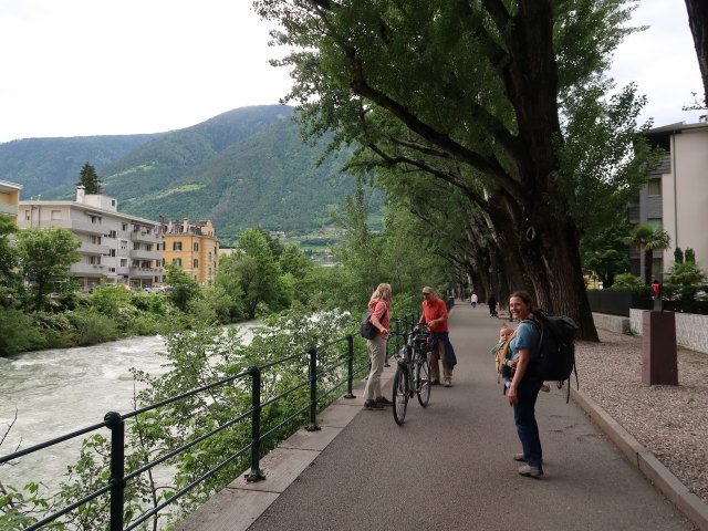 Nils und Sabine auf der Passerpromenade in Meran (22. Mai)