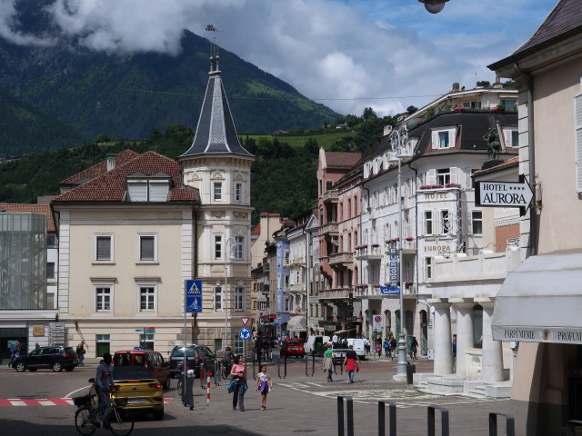 Theaterplatz in Meran (25. Mai)