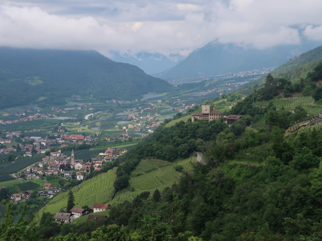 vom Schloss Tirol Richtung Westen (28. Mai)