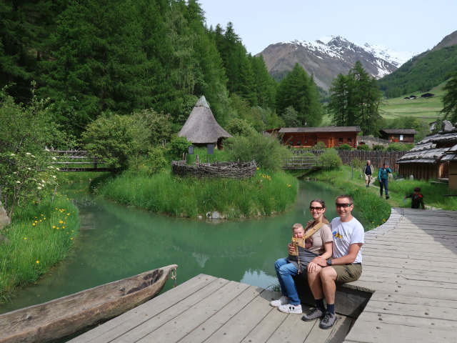 Nils, Sabine und ich im archeoParc Schnalstal in Unser Frau in Schnals (29. Mai)