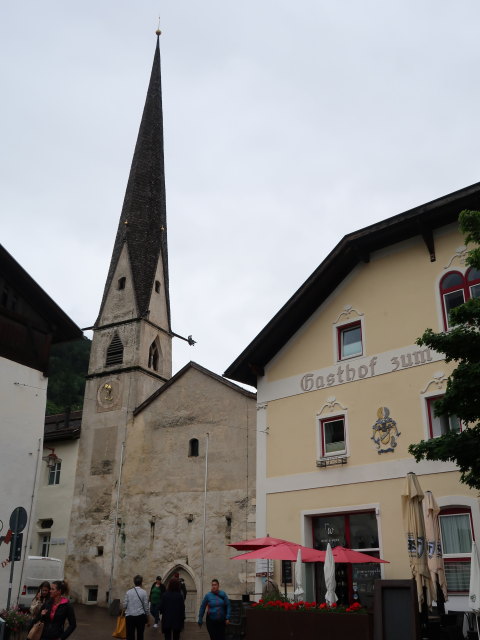 Kirche zur Heiligen Dreifaltigkeit in Schlanders, 721 m (30. Mai)