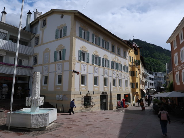 Hauptstraße in Schlanders, 721 m (30. Mai) (30. Mai)