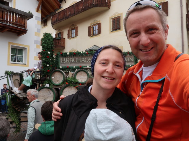 Sabine, Nils und ich beim Haflingerfestival in Schluderns, 921 m (1. Juni)