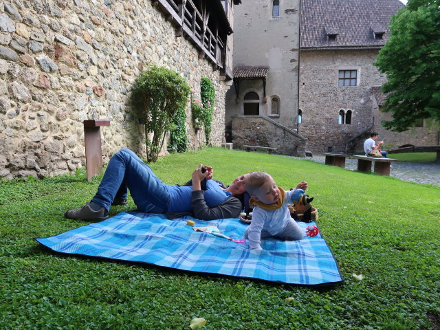 Sabine und Nils im Schloss Tirol (28. Mai)