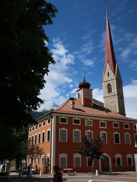 Freienthurm und Pfarrkirche Mariä Himmelfahrt in Schlanders, 721 m (30. Mai)