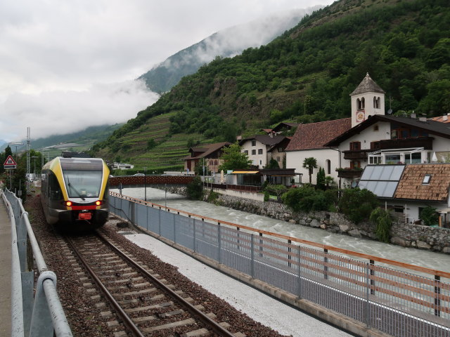 Vinschgaubahn in Staben, 554 m (30. Mai)