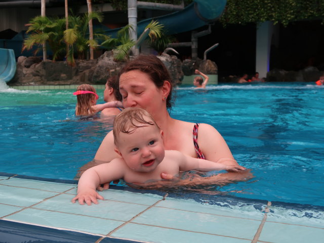 Nils und Sabine in der Erlebnistherme Naturns (31. Mai)