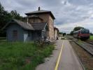 R 7407 im Bahnhof Laxenburg-Biedermannsdorf, 190 m