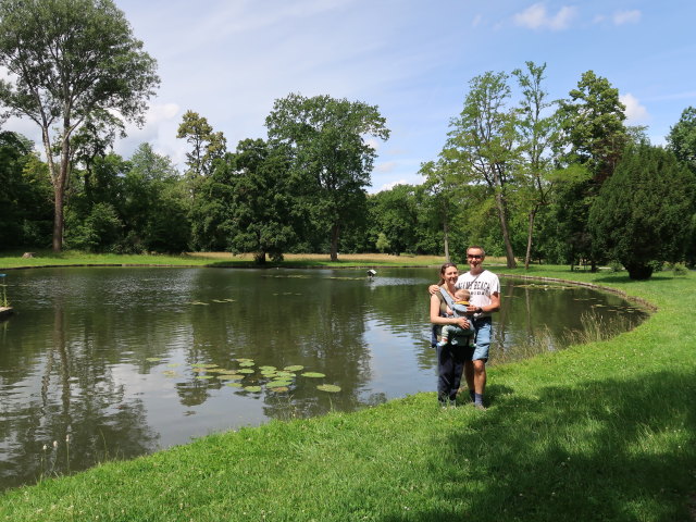 Sabine, Nils und ich beim Goldfischteich