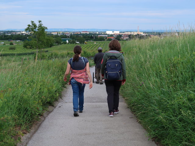 Sabine, Manuel und Hannelore zwischen 1. Wiener Hochquellenleitung und Pfaffstätten