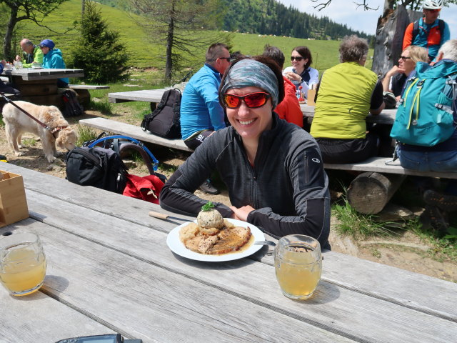 Carmen bei der Grillitschhütte, 1.650 m (15. Juni)