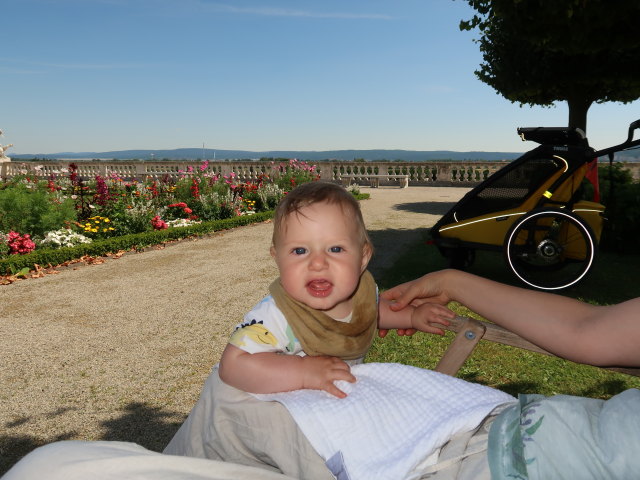 Nils auf der Terrasse 5