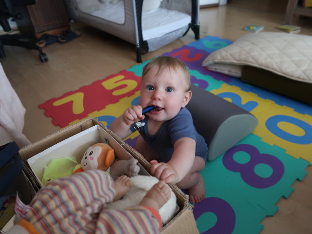 Nils in der Wohnung von Brigitte (1. Juli)