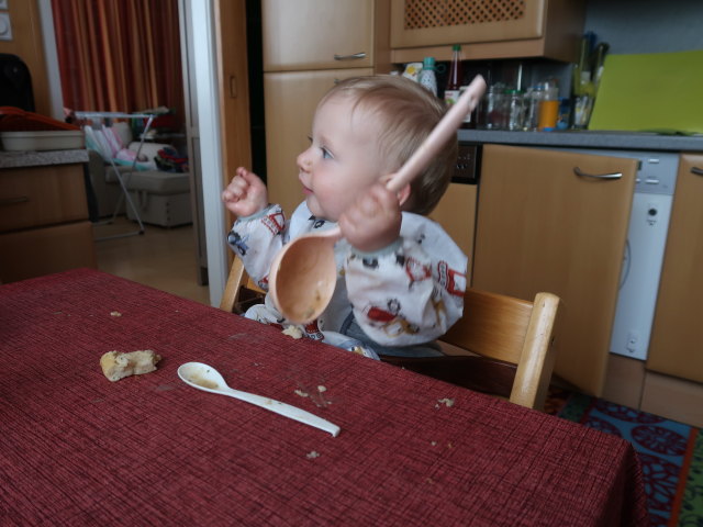 Nils in der Wohnung von Brigitte (3. Juli)