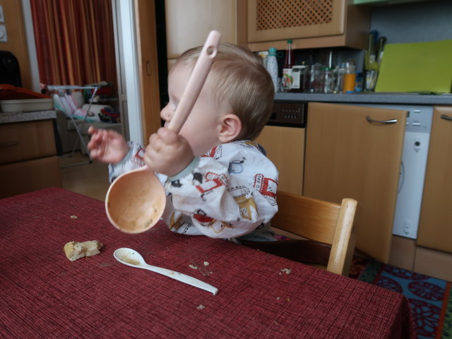 Nils in der Wohnung von Brigitte (3. Juli)