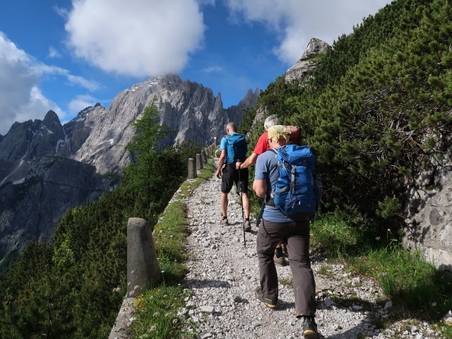 Frank, Josef und Werner zwischen Forcella Pian della Biscia und Ferrata Campanile Colesei