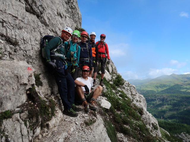 Ferrata Campanile Colesei: Andreas, Sonja, Werner, ich, Frank und Josef beim Einstieg