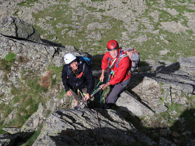 Sauspitze-Westgrat: Frank und Josef am Stand nach der 1. Seillänge