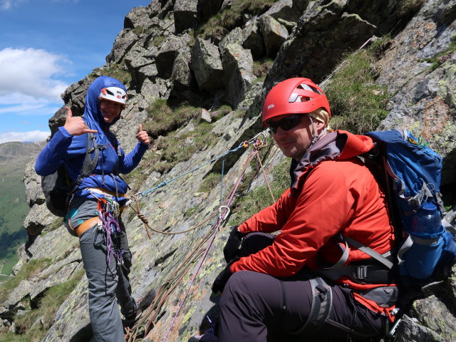 Sauspitze-Westgrat: Victoria und Werner am Stand nach der 4. Seillänge