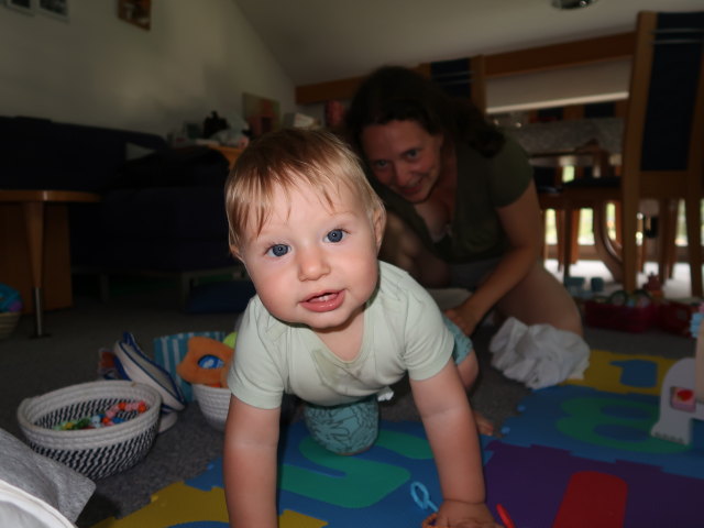 Nils und Sabine in unserer Wohnung