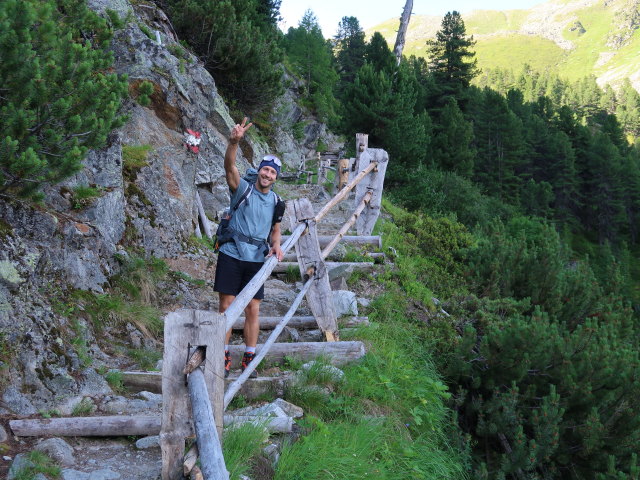 Christoph zwischen Talstation Materialseilbahn Hohenzollernhaus und Hohenzollernhaus (26. Juli)