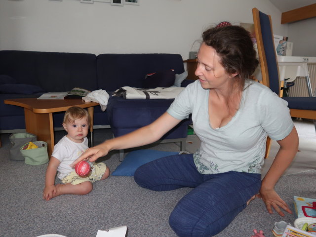 Nils und Sabine in unserer Wohnung