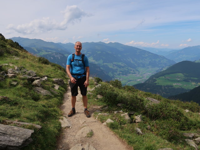 Frank zwischen Karl-von-Edel-Hütte und Bergstation der Ahornbahn