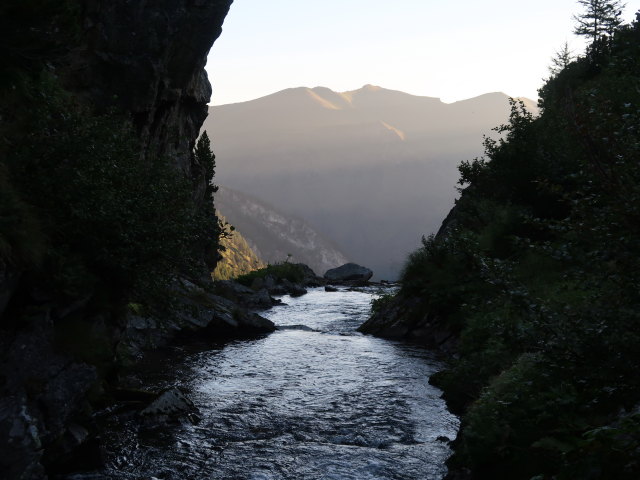 Oberseebach beim Oberen Rotgüldensee, 1.997 m (11. Aug.)