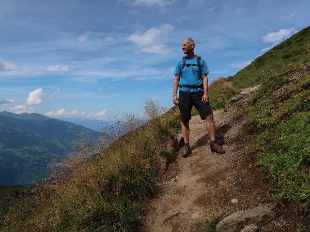 Frank zwischen Karl-von-Edel-Hütte und Bergstation der Ahornbahn