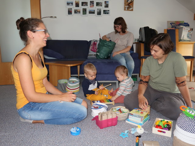 Kathrin, Lukas, Ella, Hannelore und Katarina in unserer Wohnung (26. Sep.)