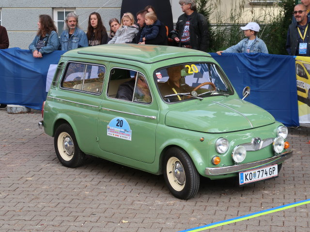 Steyr Puch 700c am Rathausplatz