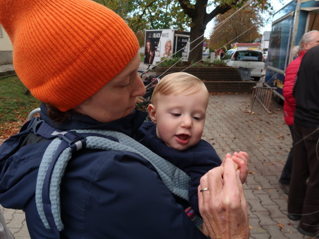 Sabine und Nils am Rathausplatz