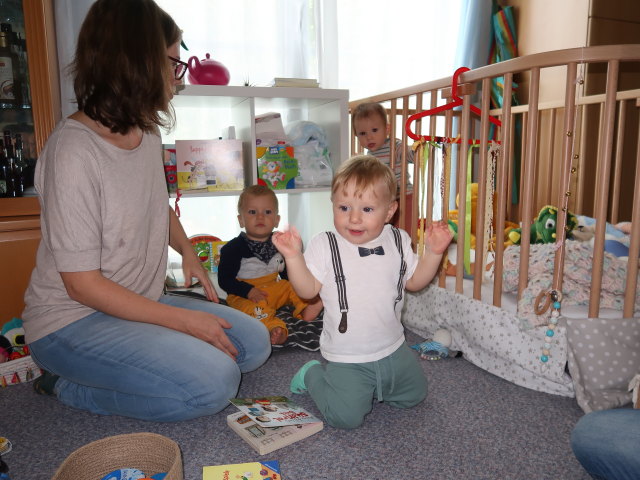 Hannelore, Lukas, Nils und Ella in unserer Wohnung (26. Sep.)