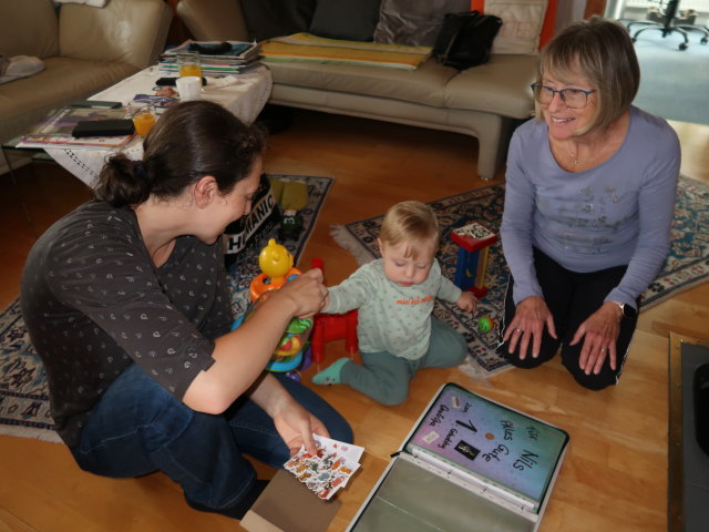 Sabine, Nils und Mama im Haus meiner Eltern (27. Sep.)