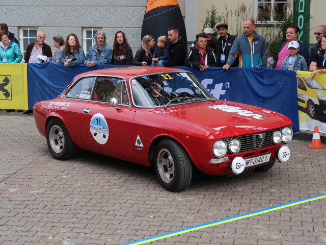 Alfa Romeo 2000 GTV am Rathausplatz