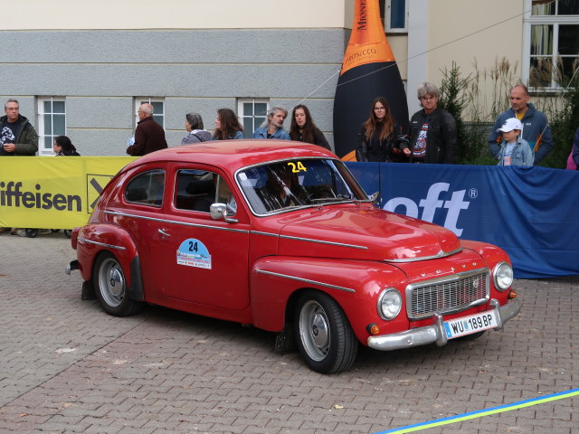 Volvo PV544 am Rathausplatz