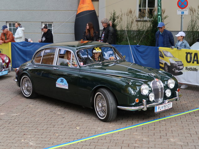 Jaguar MK2 am Rathausplatz