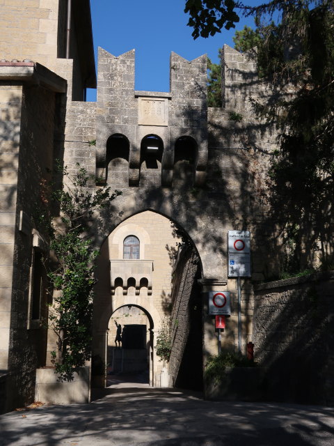 Porta Nova in der Città di San Marino (4. Nov.)