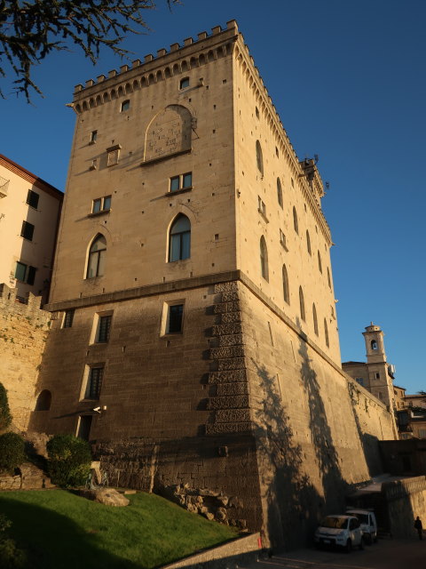 Palazzo Pubblico in der Città di San Marino (4. Nov.)