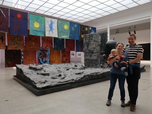 Nils, Sabine und ich in der Sonderausstellung 'Forms of the Shadow'