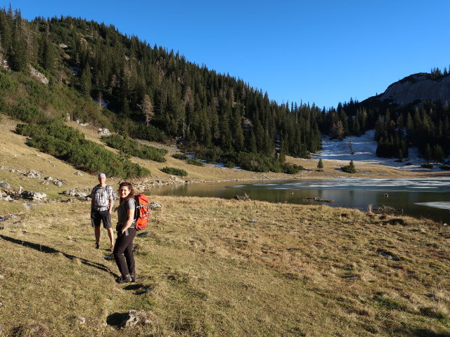 Frank und Melanie beim Sackwiesensee, 1.414 m (16. Nov.)