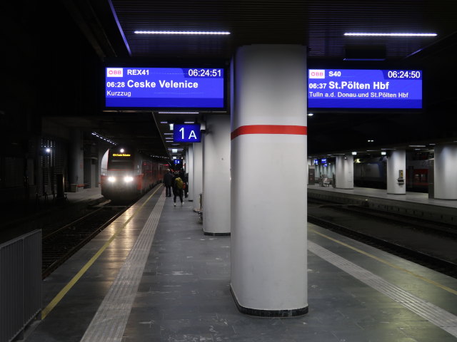 Franz-Josefs-Bahnhof, 164 m