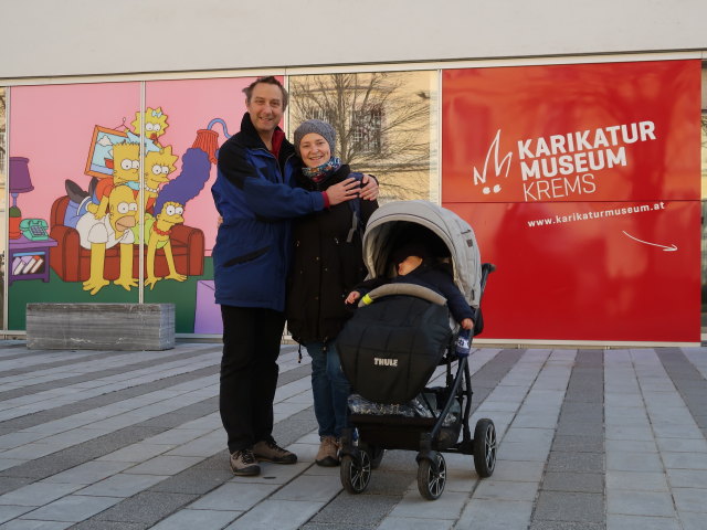 Ich, Sabine und Nils beim Karikaturmuseum Krems