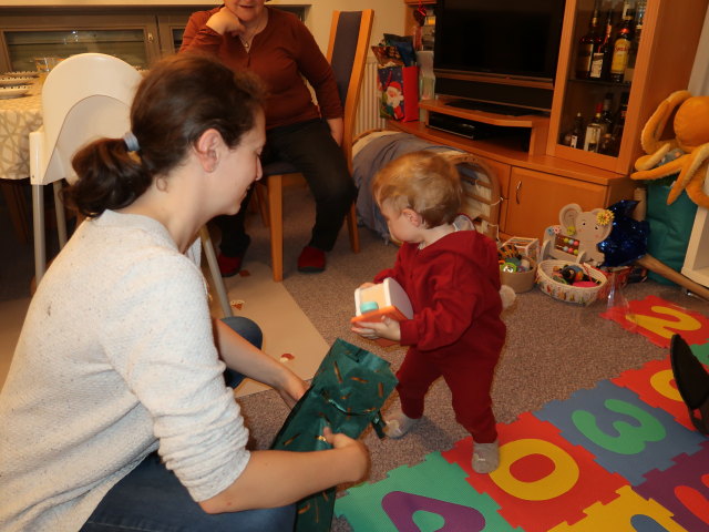 Sabine, Brigitte und Nils in unserer Wohnung