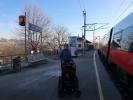 Sabine und Nils im Bahnhof Maria Anzbach, 274 m