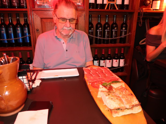 Papa im Bodega Biarritz 1881 (6. J&auml;n.)