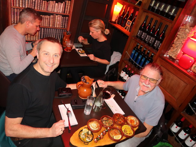 Ich und Papa im Bodega Biarritz 1881 (6. J&auml;n.)