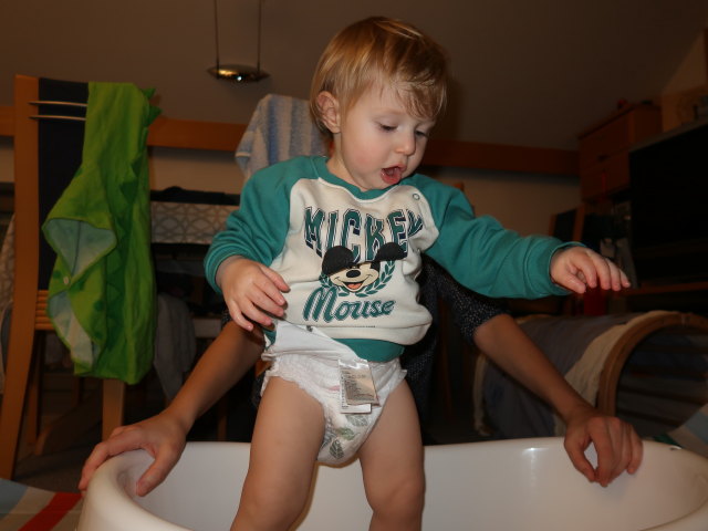 Nils in unserer Wohnung